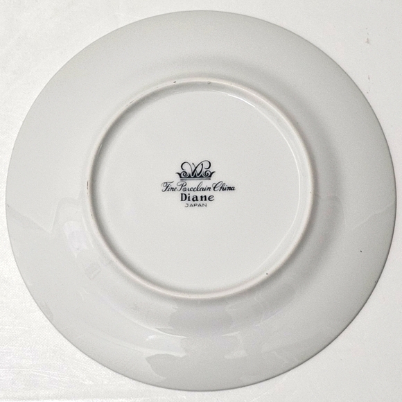 Diane by Fine China of Japan Blue Flower Scrolls - Bread & Butter Plate Set of 9 - Picture 4 of 10